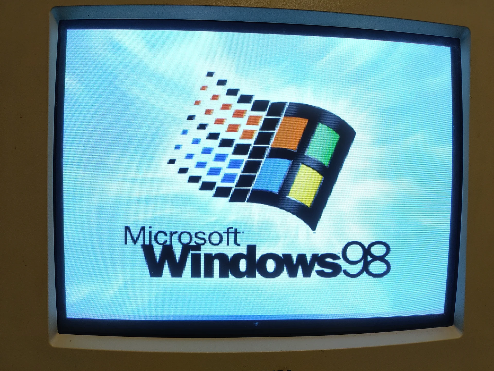 Windows 98 Loading Screen